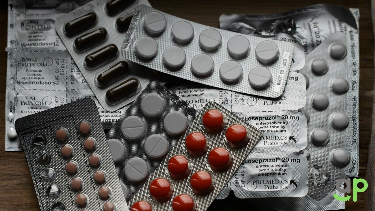 Macidine tablets packed in aluminum packaging to maintain freshness, protect from moisture, and ensure long shelf life.