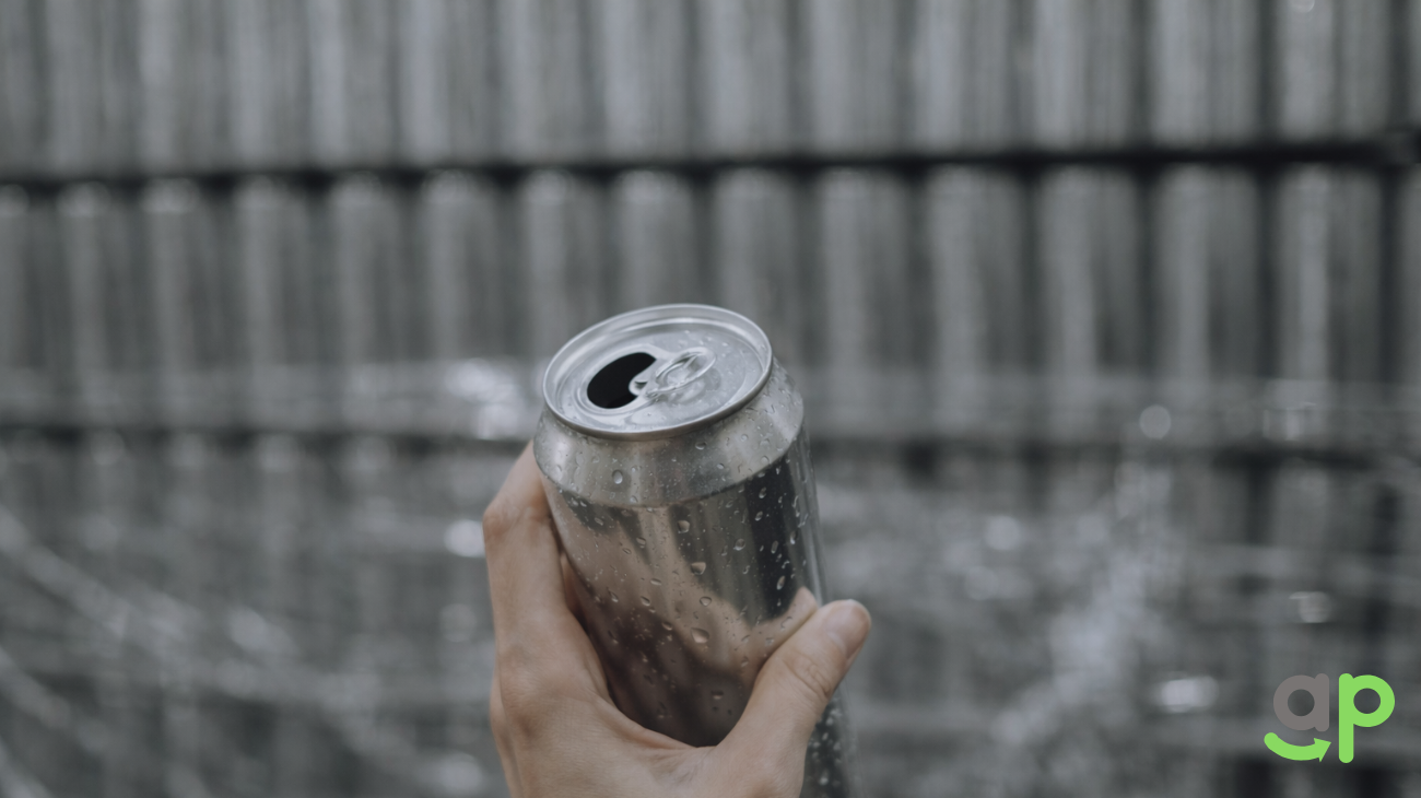 holding-an-aluminum-can